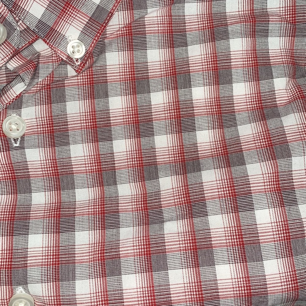 Button down - Picture 2 of 4